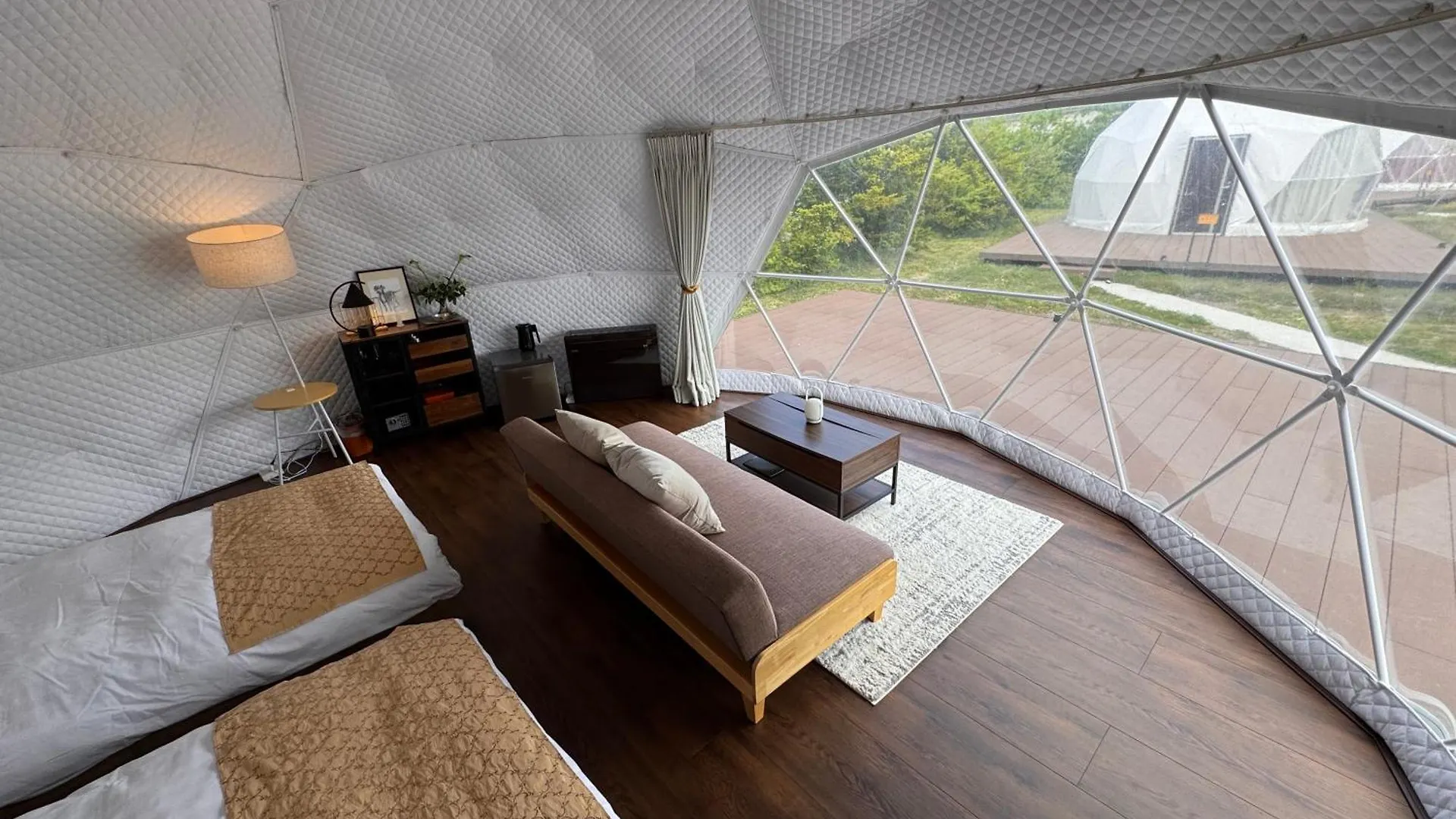 Hotel Yukara Glamping 北海道大沼公園 à Nanae Tente de luxe